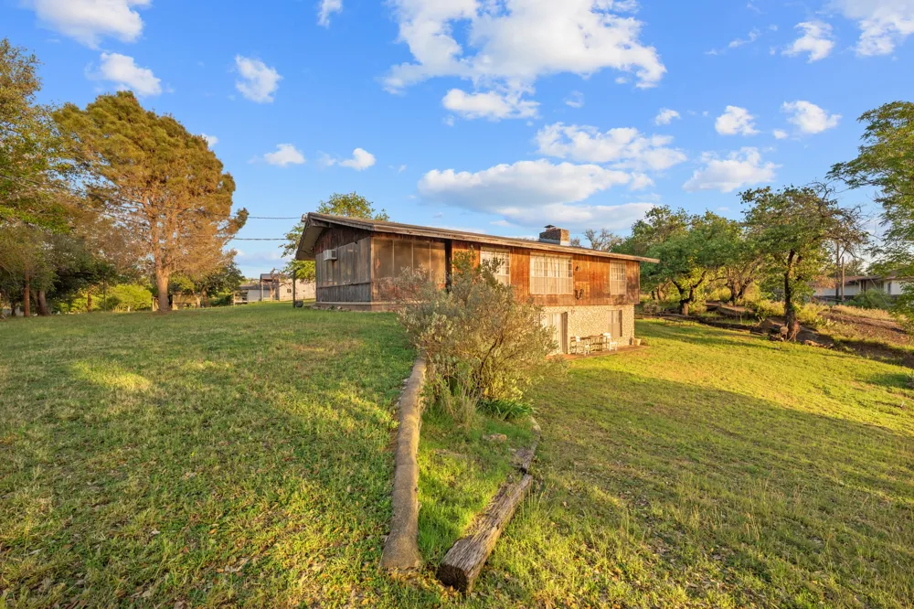 310 Castlehigh Drive Granite Shoals, TX 78654