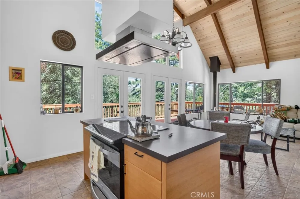 1523 Lassen Way Pine Mountain Club, CA 93222