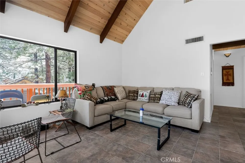 1523 Lassen Way Pine Mountain Club, CA 93222