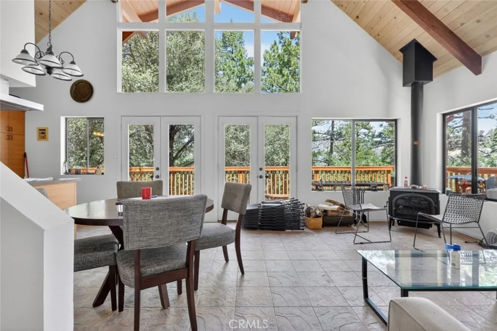 1523 Lassen Way Pine Mountain Club, CA 93222
