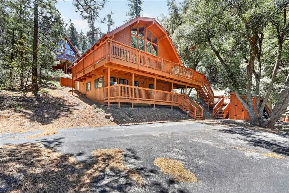 1523 Lassen Way Pine Mountain Club, CA 93222
