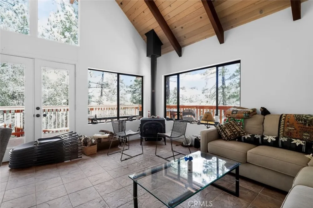 1523 Lassen Way Pine Mountain Club, CA 93222