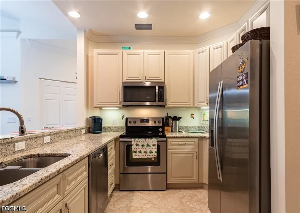 Winding Pines Circle #206 Cape Coral, FL 33909
