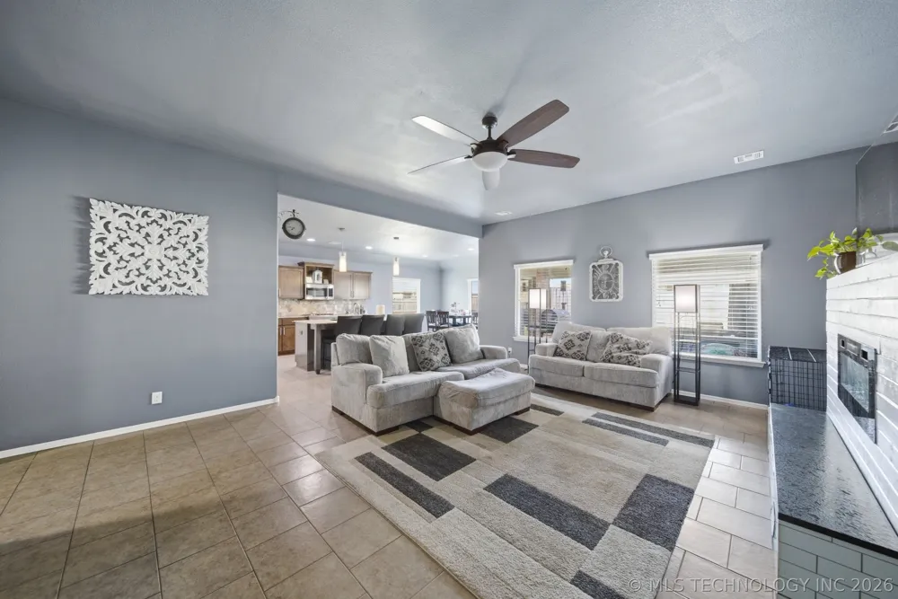 13633 S Kenosha Avenue Glenpool, OK 74033