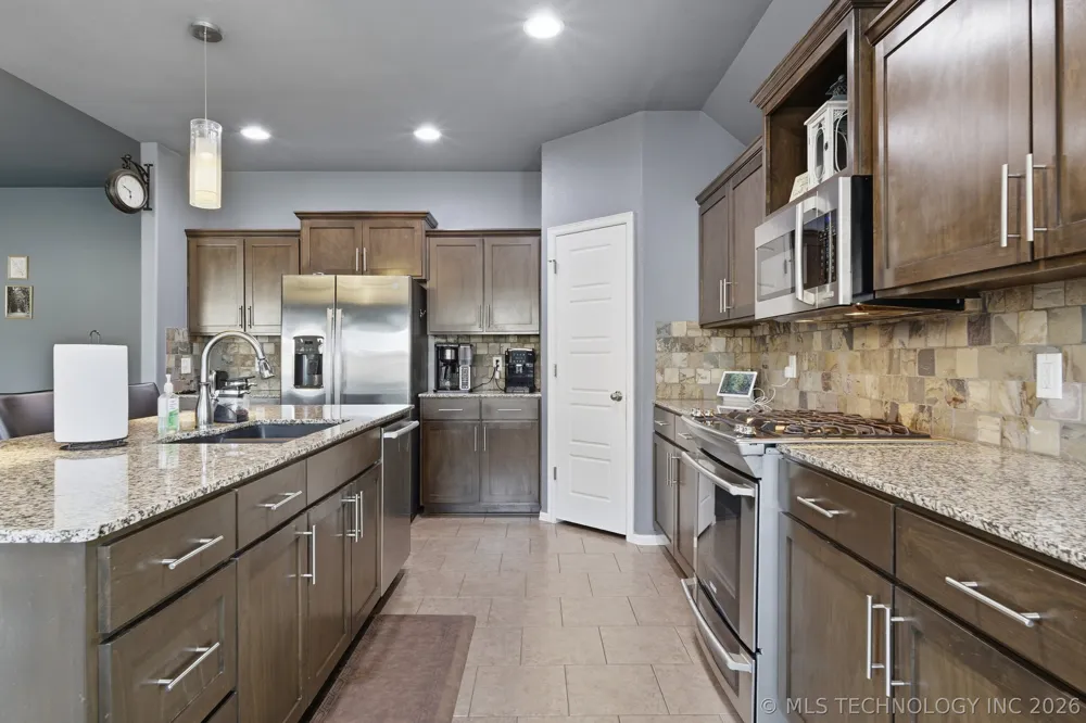13633 S Kenosha Avenue Glenpool, OK 74033