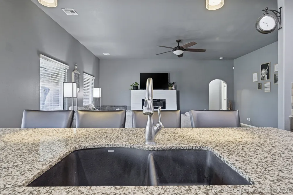 13633 S Kenosha Avenue Glenpool, OK 74033