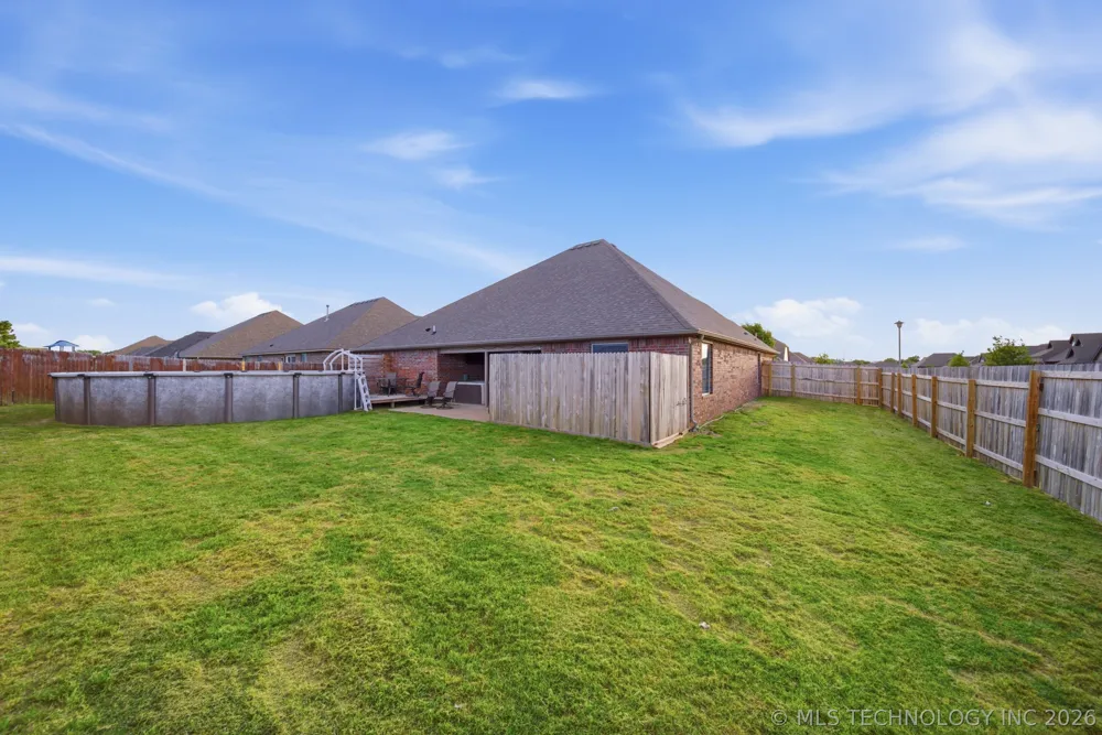 13633 S Kenosha Avenue Glenpool, OK 74033