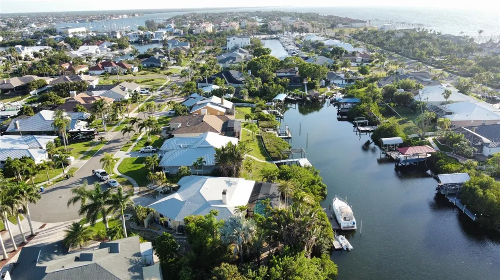6612 BLACKFIN WAY Apollo Beach, FL 33572