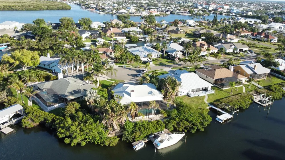 6612 BLACKFIN WAY Apollo Beach, FL 33572