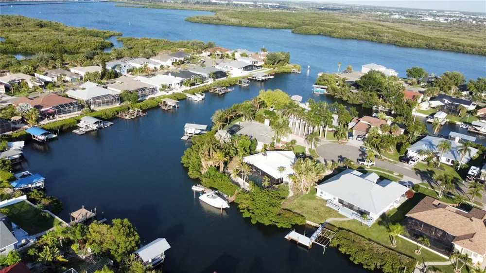 6612 BLACKFIN WAY Apollo Beach, FL 33572