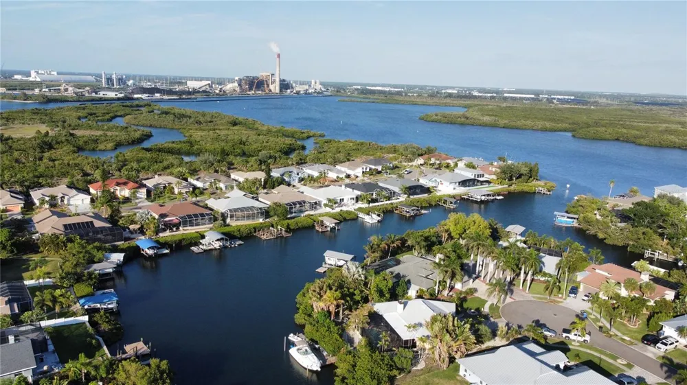 6612 BLACKFIN WAY Apollo Beach, FL 33572
