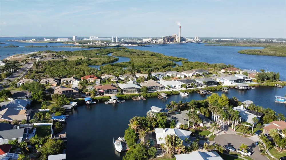 6612 BLACKFIN WAY Apollo Beach, FL 33572