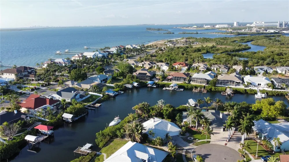 6612 BLACKFIN WAY Apollo Beach, FL 33572