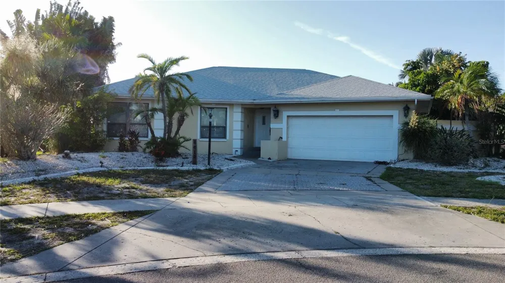 6612 BLACKFIN WAY Apollo Beach, FL 33572