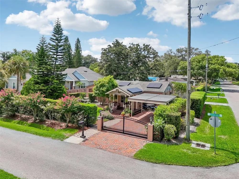 1020 VENETIAN AVENUE Orlando, FL 32804