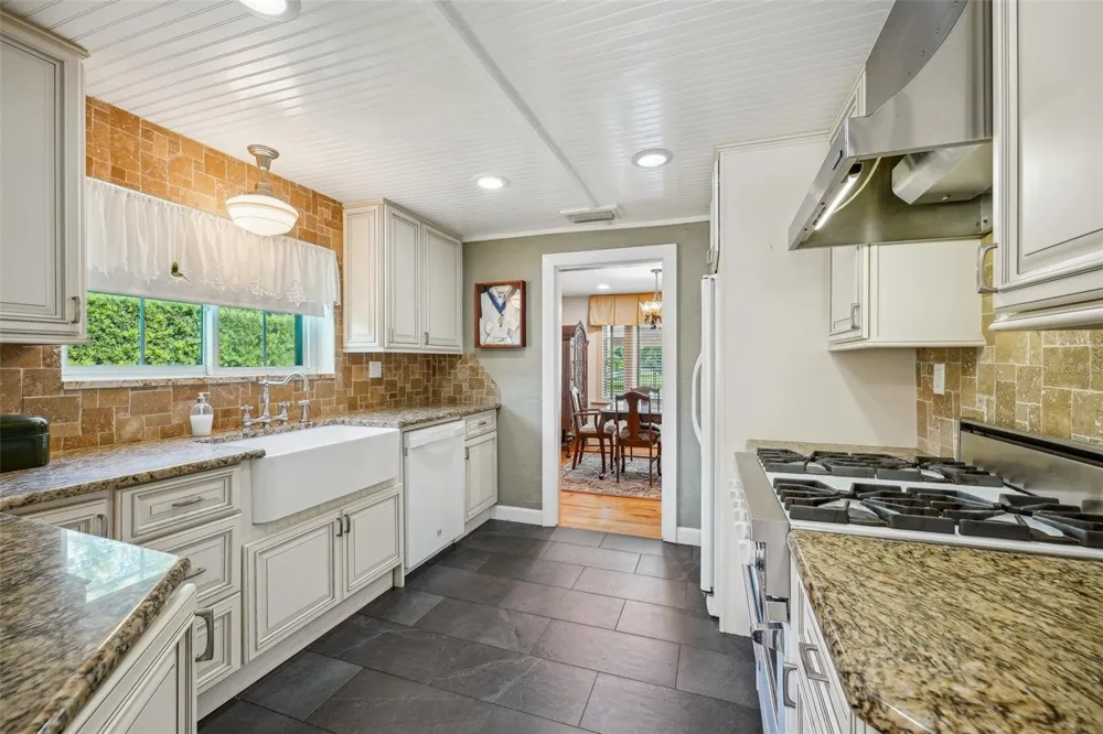 1020 VENETIAN AVENUE Orlando, FL 32804