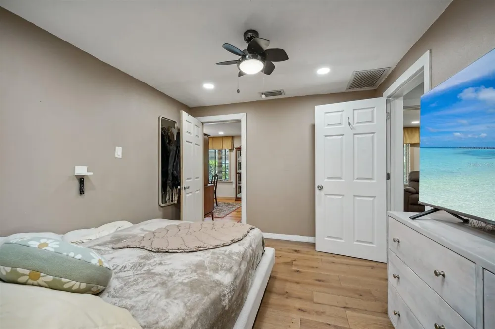1020 VENETIAN AVENUE Orlando, FL 32804