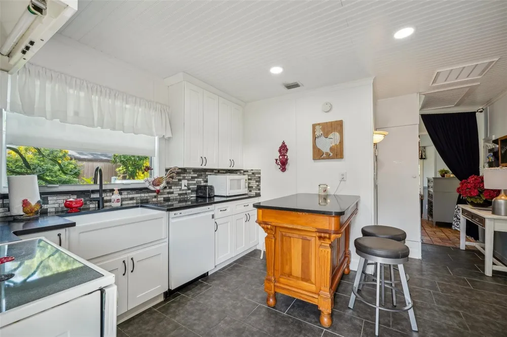 1020 VENETIAN AVENUE Orlando, FL 32804