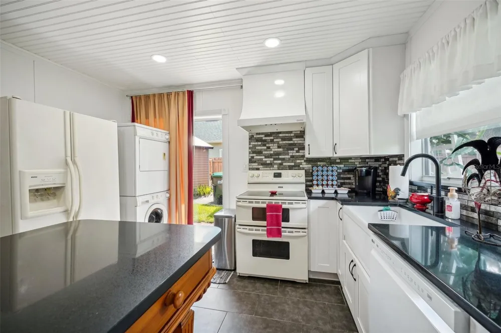 1020 VENETIAN AVENUE Orlando, FL 32804