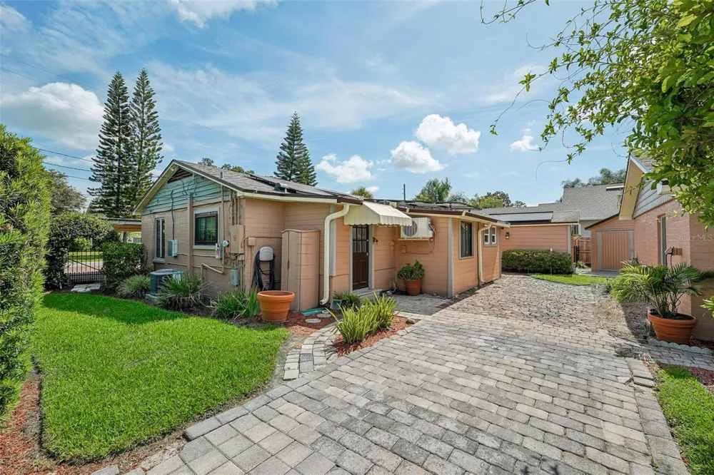 1020 VENETIAN AVENUE Orlando, FL 32804