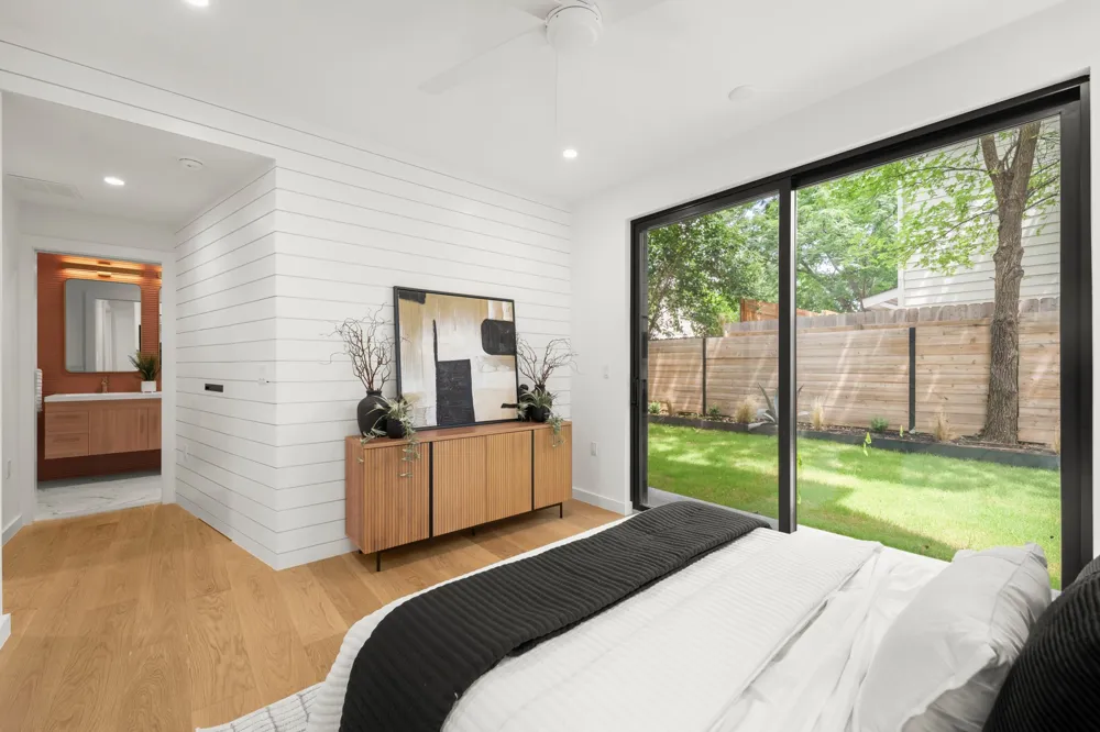 5511 Joe Sayers Avenue #B Austin, TX 78756