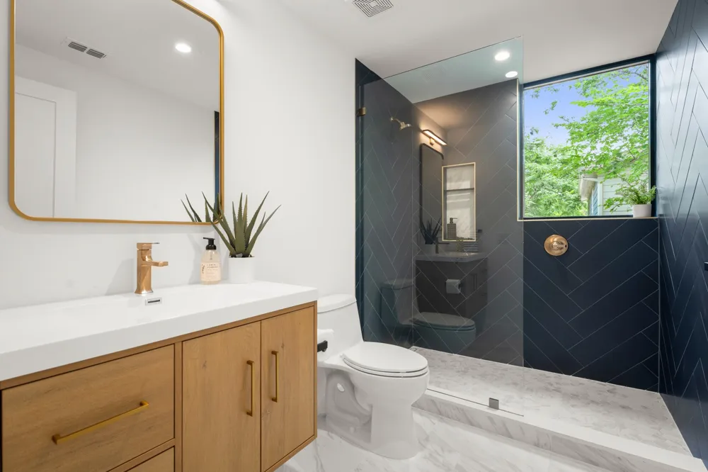 5511 Joe Sayers Avenue #B Austin, TX 78756