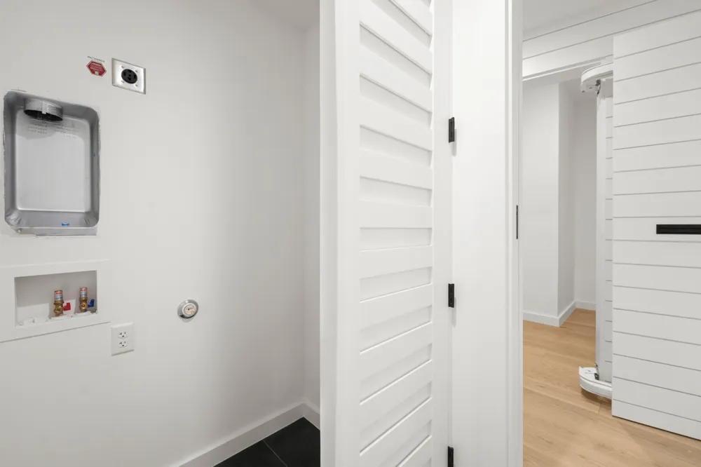 5511 Joe Sayers Avenue #B Austin, TX 78756