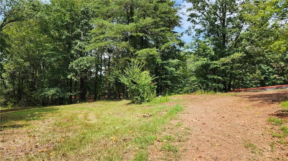 1661 Friendship Road Hoschton, GA 30548