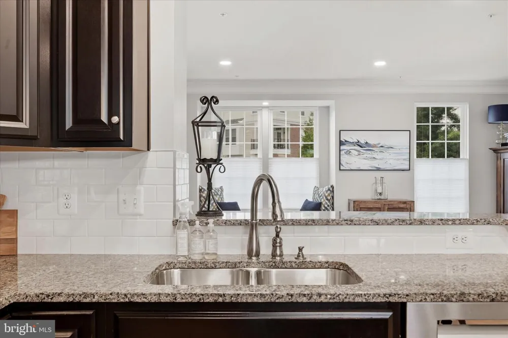 402 HAUPT SQUARE SE Leesburg, VA 20175