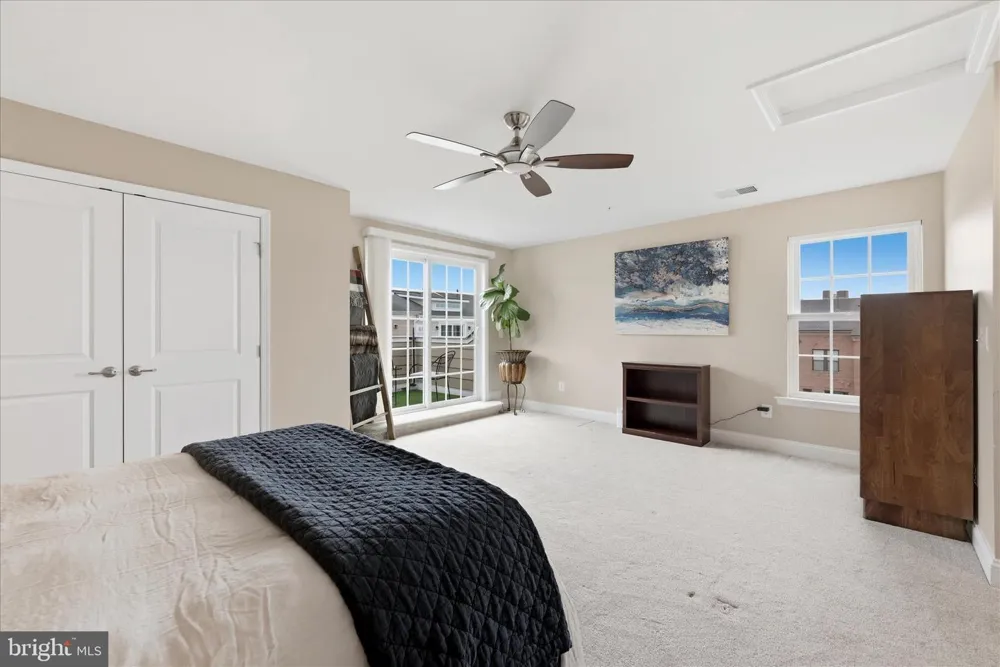 402 HAUPT SQUARE SE Leesburg, VA 20175