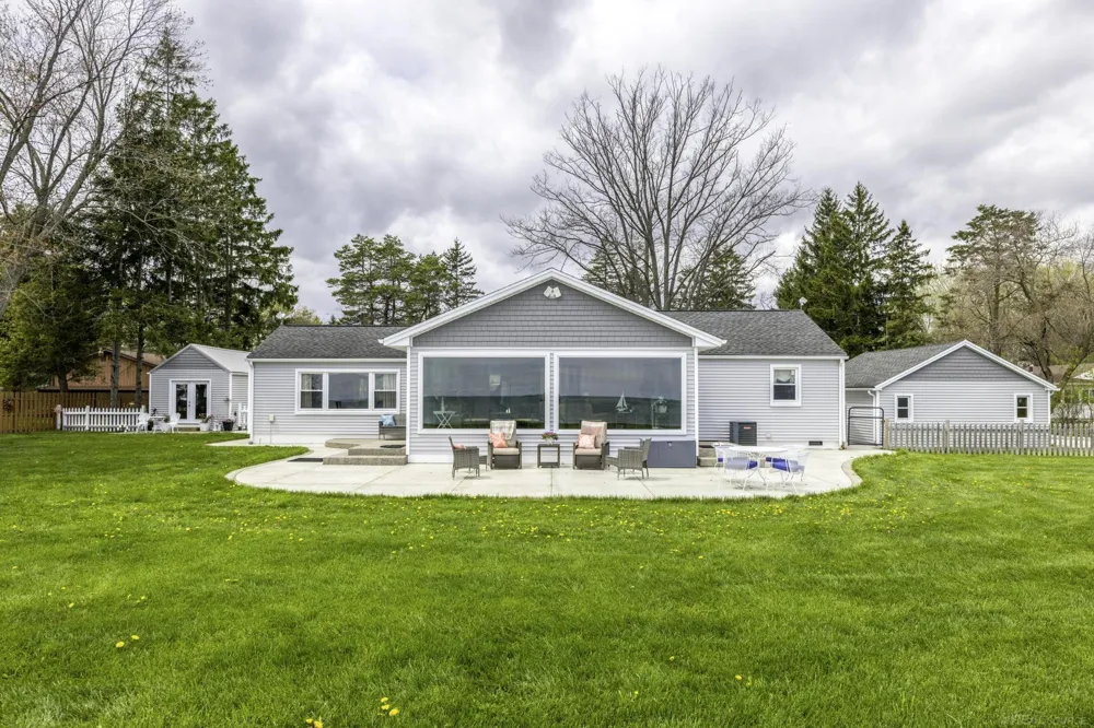 6655 Lakeshore Road Worth Township, MI 48450