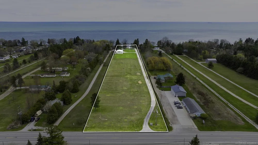 6655 Lakeshore Road Worth Township, MI 48450