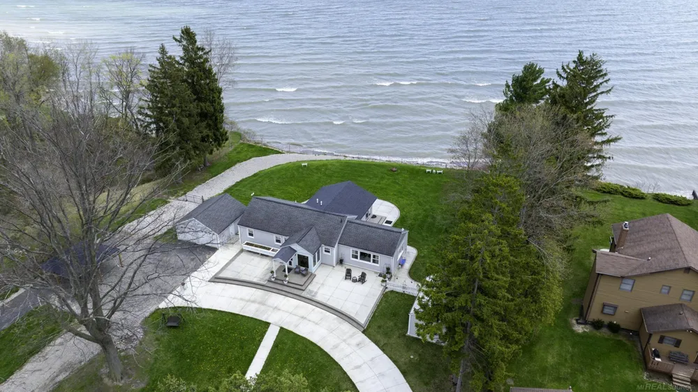 6655 Lakeshore Road Worth Township, MI 48450