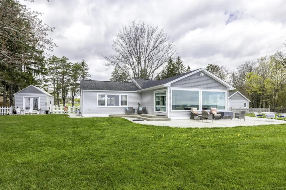 6655 Lakeshore Road Worth Township, MI 48450