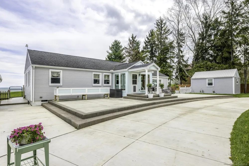 6655 Lakeshore Road Worth Township, MI 48450