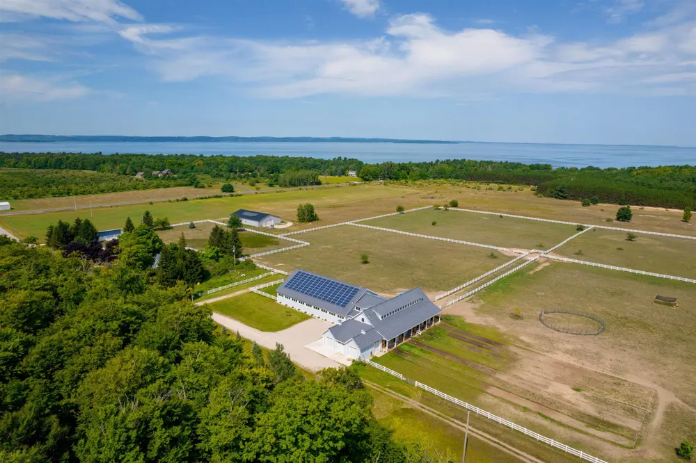 3619 Tompkins Road Peninsula Township, MI 49686