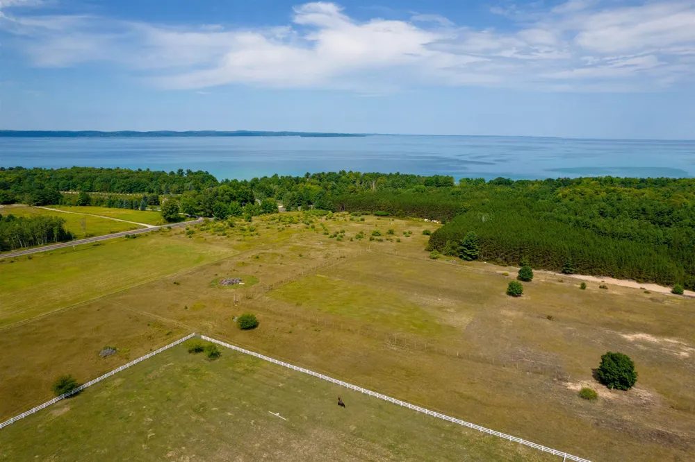 3619 Tompkins Road Peninsula Township, MI 49686