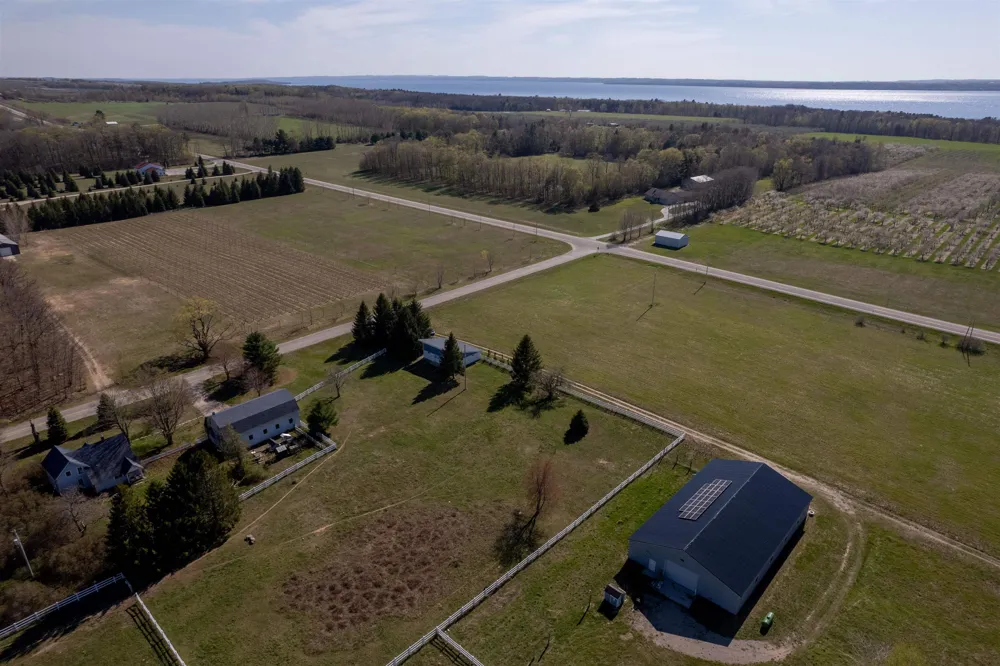 3619 Tompkins Road Peninsula Township, MI 49686