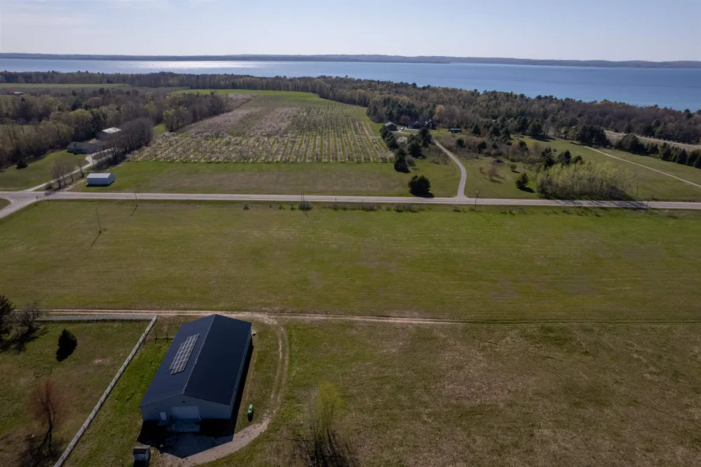 3619 Tompkins Road Peninsula Township, MI 49686