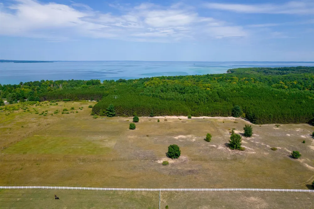 3619 Tompkins Road Peninsula Township, MI 49686