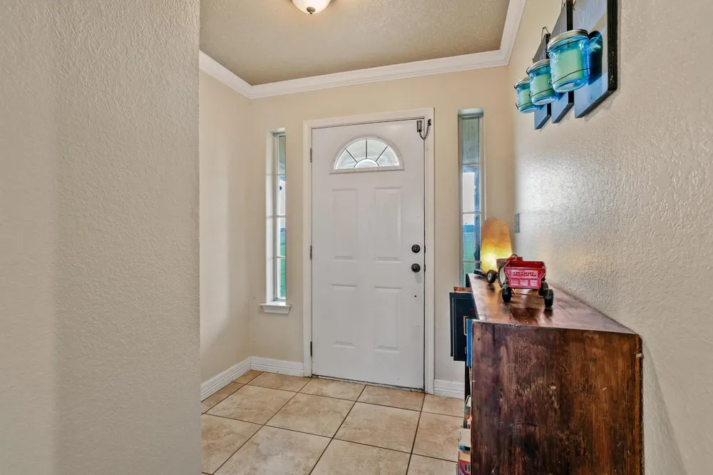 1217 County Road 4705 Leonard, TX 75452