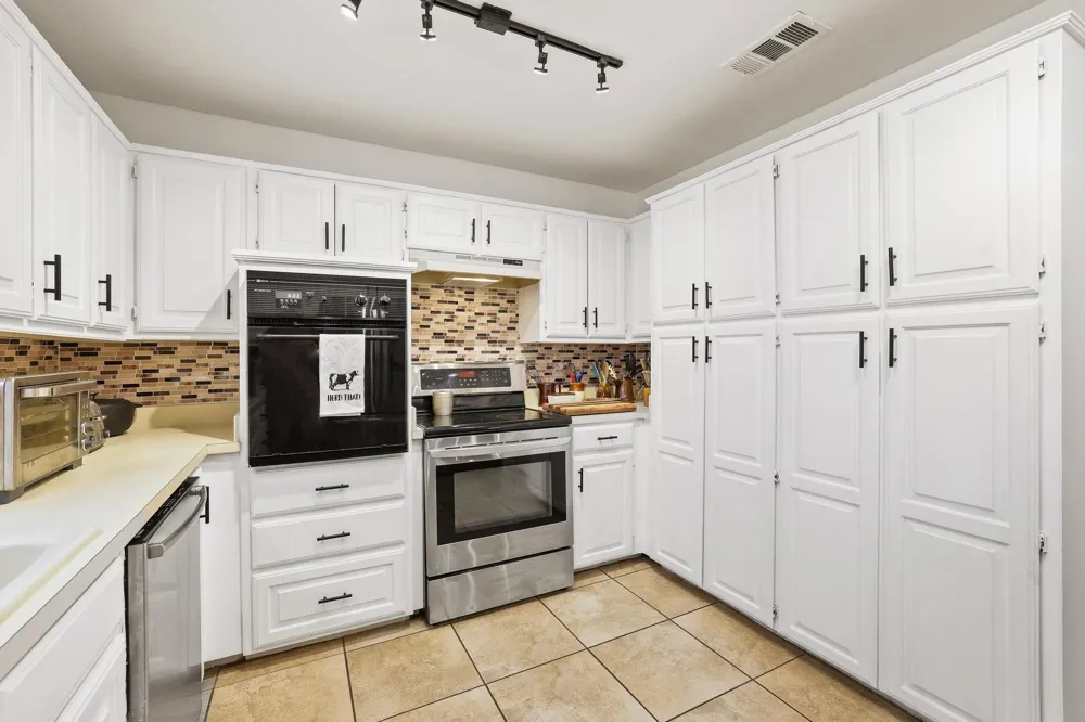 1217 County Road 4705 Leonard, TX 75452