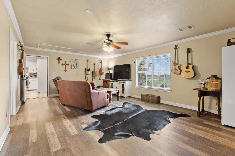 1217 County Road 4705 Leonard, TX 75452