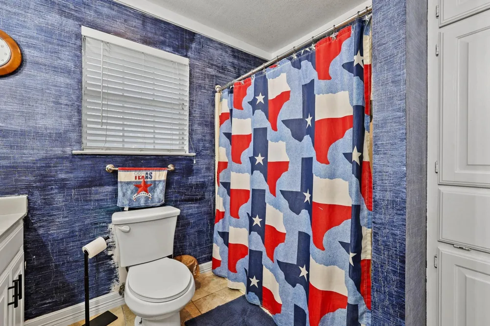 1217 County Road 4705 Leonard, TX 75452