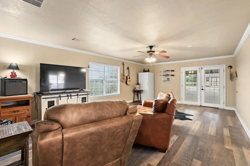 1217 County Road 4705 Leonard, TX 75452