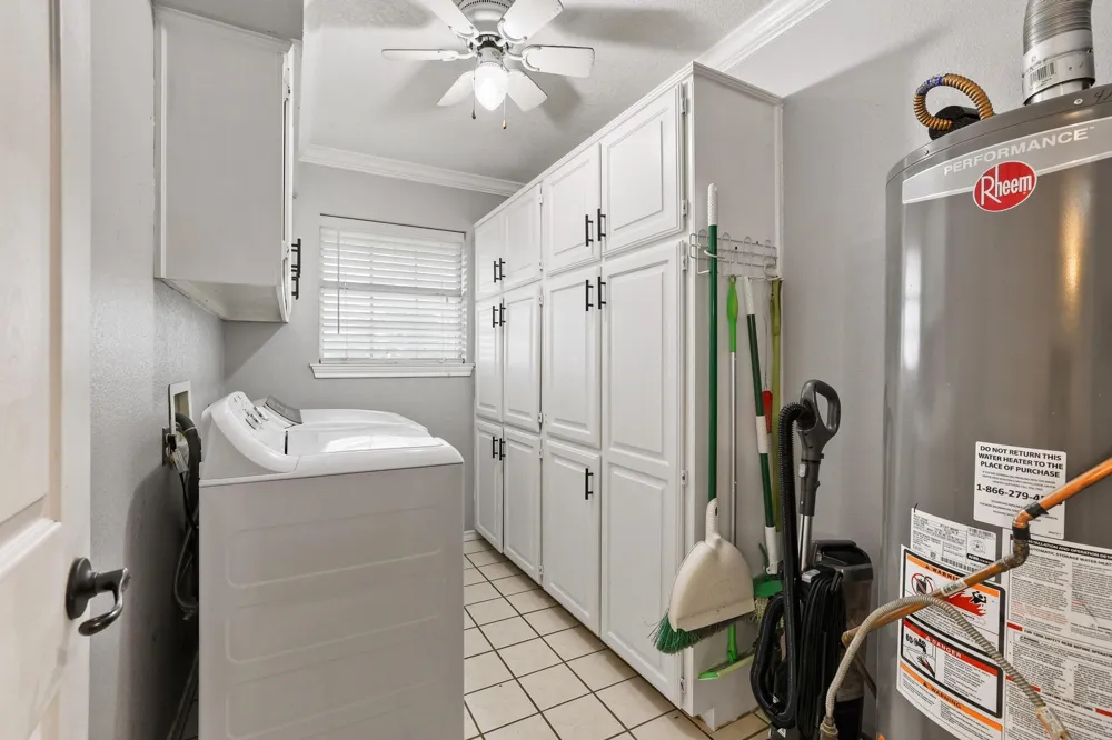 1217 County Road 4705 Leonard, TX 75452
