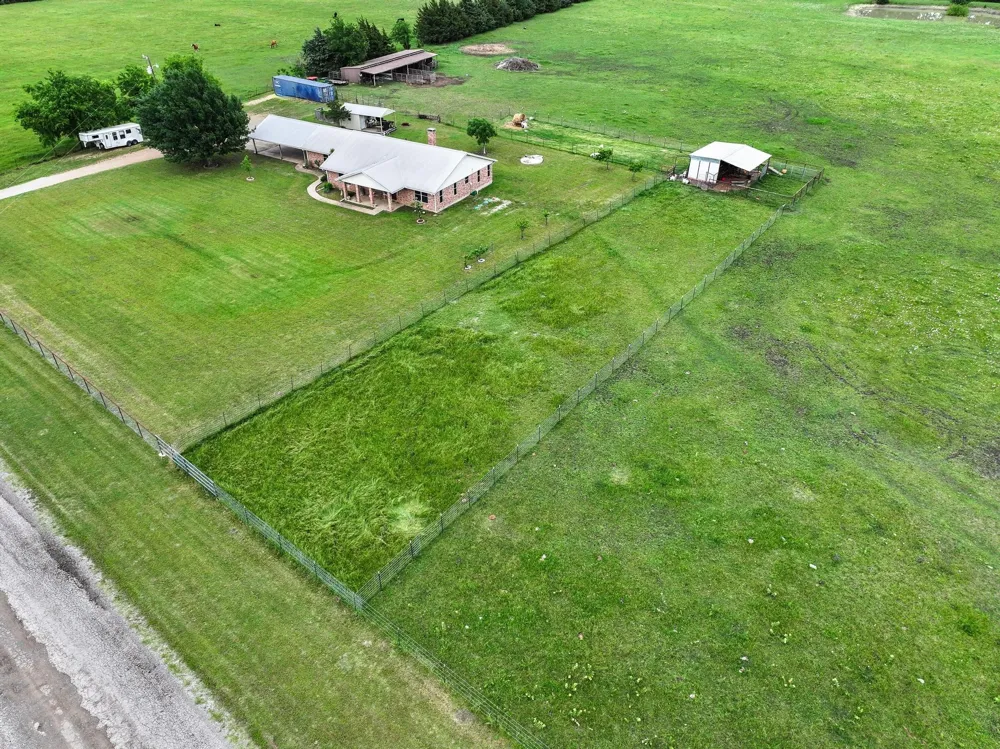1217 County Road 4705 Leonard, TX 75452