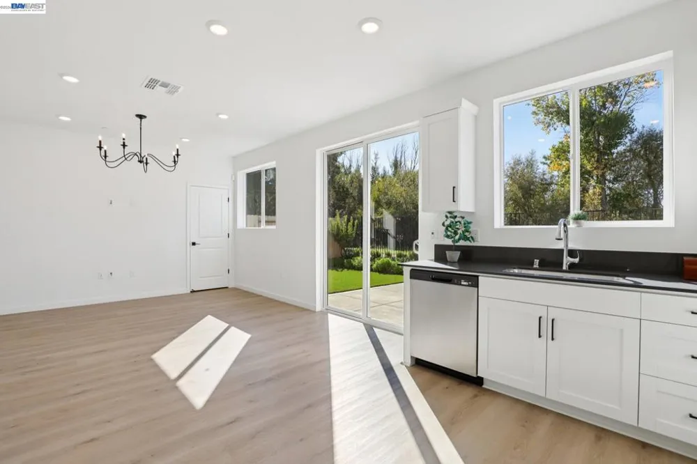 852 Pecan Tree Ln Galt, CA 95632