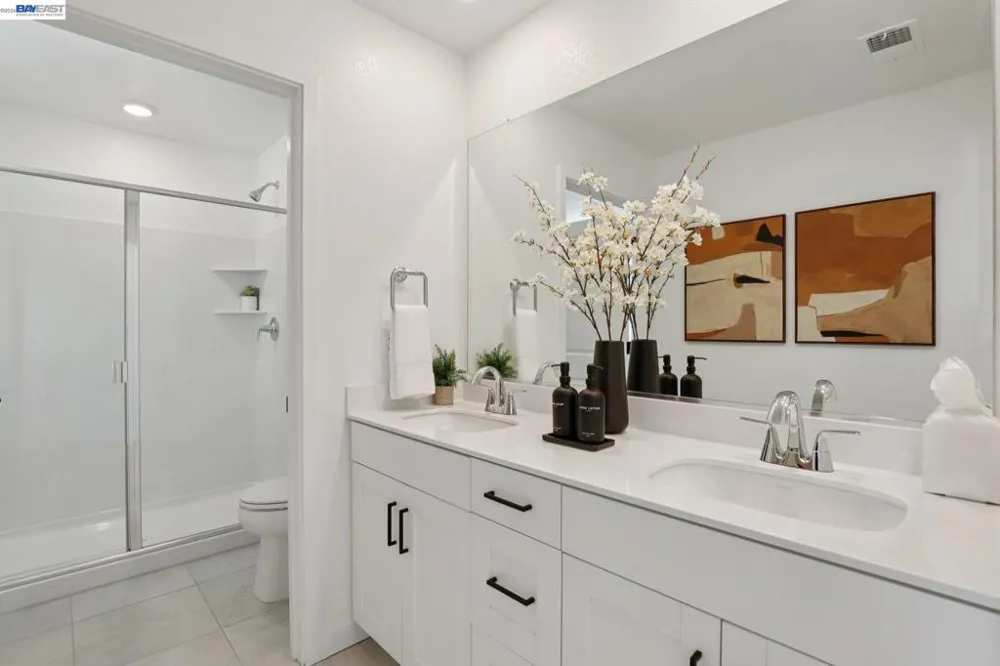 852 Pecan Tree Ln Galt, CA 95632
