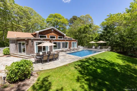 4 Lakewood Lane